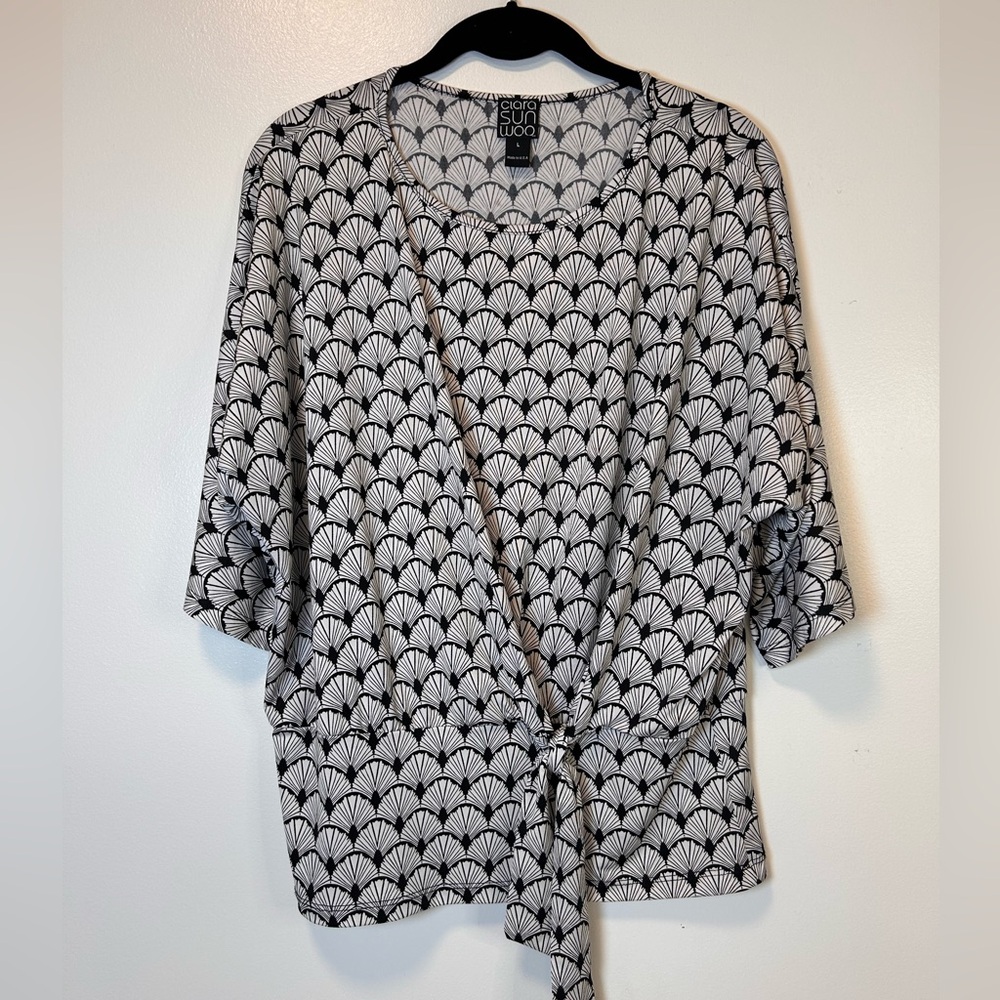 Clara Sun Woo Black & White Geometric Tie Front 3/4 sleeve‎ Women’s Large